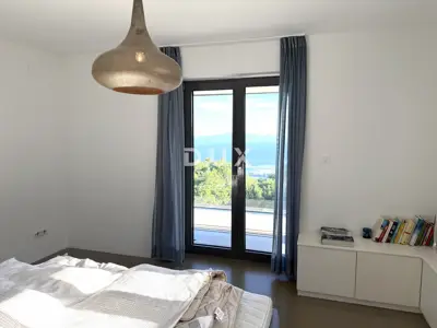 Haus zur Miete in Poljane, 500 m² - 17