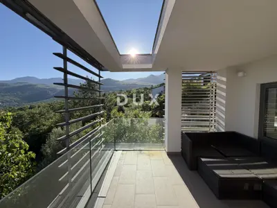 Haus zur Miete in Poljane, 500 m² - 10