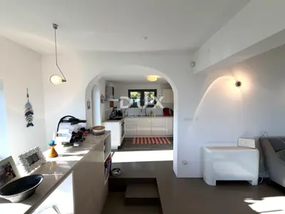 Haus zur Miete in Poljane, 500 m² - 7