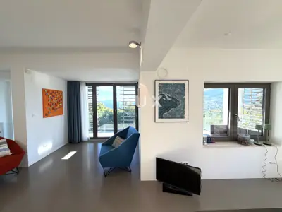 Haus zur Miete in Poljane, 500 m² - 4