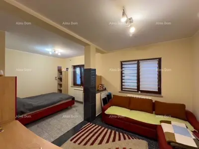Villa 258 m², Bale, Pool und Gästehaus - 19