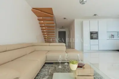 Vila-Penthouse u Pobrima, pogled na more i bazen - 17