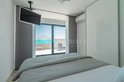 Vila-Penthouse u Pobrima, pogled na more i bazen - 19