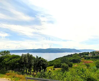 Land plot for sale in Rabac