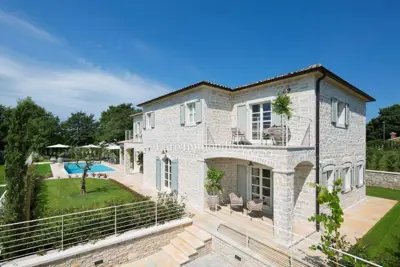 Villa 5,810 m², Sveti Lovreč - luxury project and private land - 3