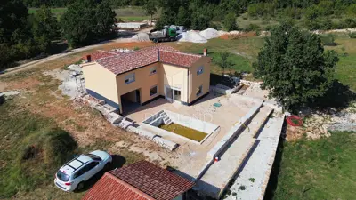 House 190 m², Svetvinčenat - peaceful location in greenery - 10