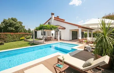 Kuća 330 m², Poreč - bazen i mirna lokacija - 2