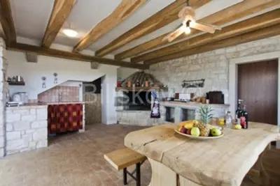 Vile 850 m², Višnjan - tradicija i elegancija - 5