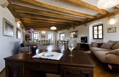 Vile 850 m², Višnjan - tradicija i elegancija - 2
