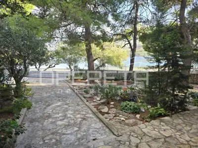 Kuća, Grebaštica, prvi red do mora i vez za brod - 2