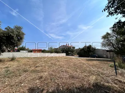 Baugrundstück 760 m², Ližnjan - ruhige Lage - 5