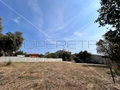 Baugrundstück 760 m², Ližnjan - ruhige Lage - 3