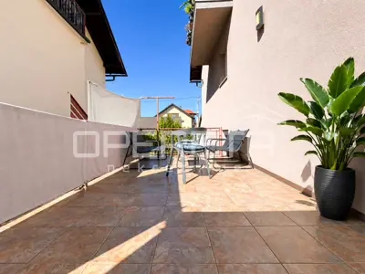 Stan 96 m², Trešnjevka - Sjever, 2 jedinice i terasa - 4