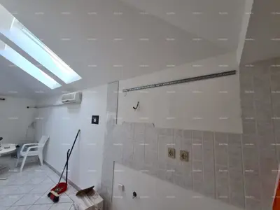 Ausgezeichnete Gelegenheit! Verkauf einer Wohnung in Top-Lage, Medulin! Fünf Minuten gemütlicher Spaziergang zum Meer und zu den Stränden. U - 6