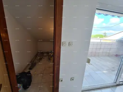Ausgezeichnete Gelegenheit! Verkauf einer Wohnung in Top-Lage, Medulin! Fünf Minuten gemütlicher Spaziergang zum Meer und zu den Stränden. U - 13