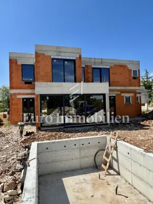 Villa 215 m², Marčana - quiet location and heated pool - 2