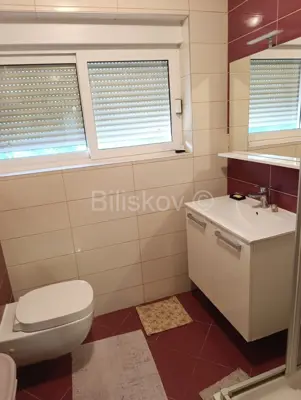 Stan 70 m², Trogir blizu centra, 2 spavaće sobe i lođa - 13