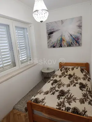 Stan 70 m², Trogir blizu centra, 2 spavaće sobe i lođa - 12