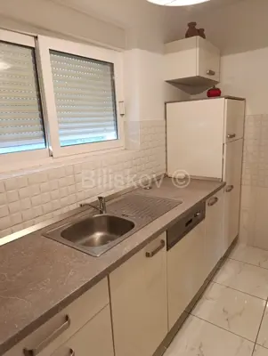 Stan 70 m², Trogir blizu centra, 2 spavaće sobe i lođa - 3