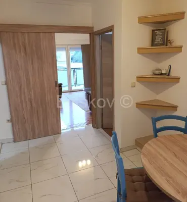 Stan 70 m², Trogir blizu centra, 2 spavaće sobe i lođa