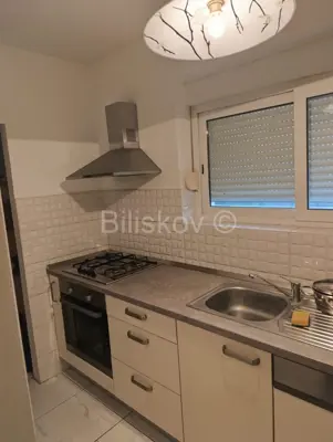 Stan 70 m², Trogir blizu centra, 2 spavaće sobe i lođa - 4