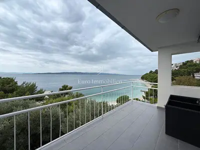 Dva apartmana prvi red do mora u Baškoj Vodi