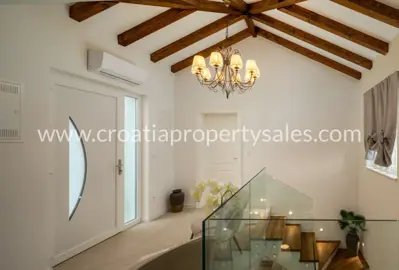 Vila u Rogoznici, mirna uvala i pogled na more - 9