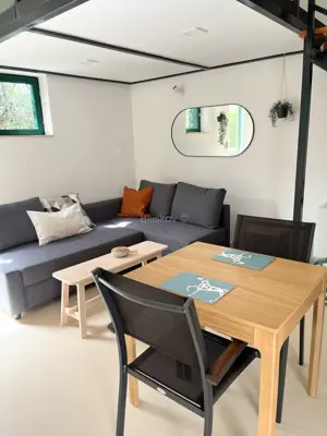 Kuća u nizu 34 m², Kaštel Lukšić - vrt i 2 parkirna mjesta