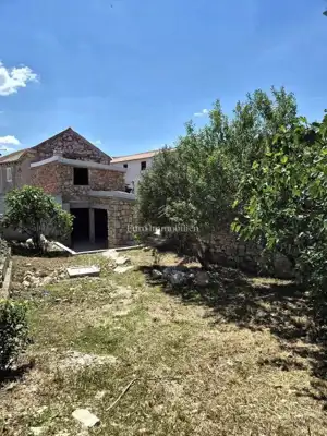 Kamena kuća s okućnicom, Betina - uz more i građevinska dozvola - 4