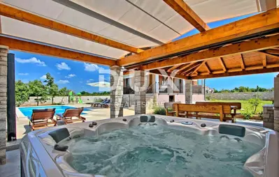 Haus 294 m², Svetvinčenat - Pool und Garten - 8