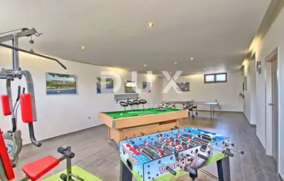 Haus 294 m², Svetvinčenat - Pool und Garten - 14