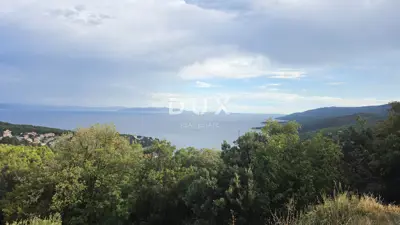 Land plot for sale in Rabac