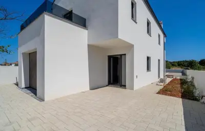 Haus zum Kauf in Svetvinčenat, 160 m² - 2