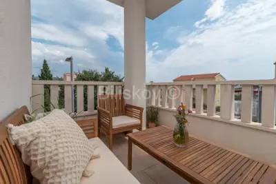 Apartment 80 m², Okrug Gornji on Čiovo, 350 m from the sea