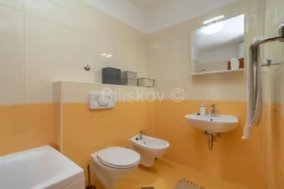 Stan 80 m², Okrug Gornji na Čiovu, 350 m od mora - 9