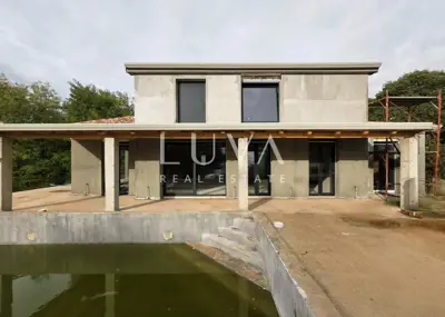 Haus zum Kauf in Tinjan, 156 m² - 2