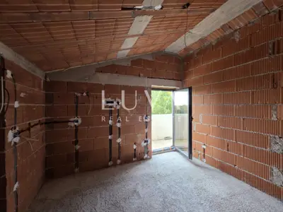 Haus zum Kauf in Tinjan, 156 m² - 14