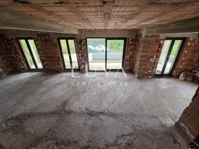 Haus zum Kauf in Tinjan, 156 m² - 8