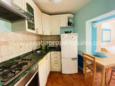 Haus, Brač, 95 m², 295 000 € - 5