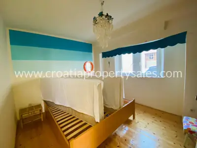 Haus, Brač, 95 m², 295 000 € - 2