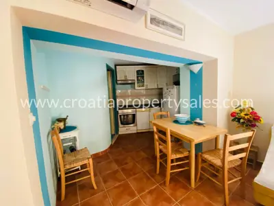 Haus, Brač, 95 m², 295 000 € - 3