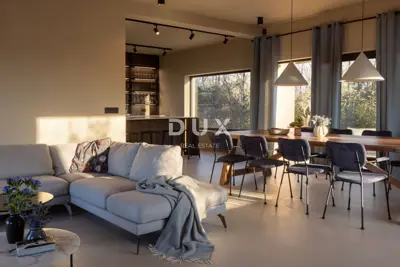 Haus zum Kauf in Poreč, 270 m² - 14