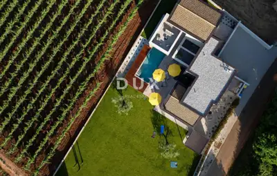 Haus zum Kauf in Poreč, 270 m² - 3