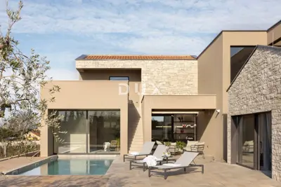 Haus zum Kauf in Poreč, 270 m² - 5