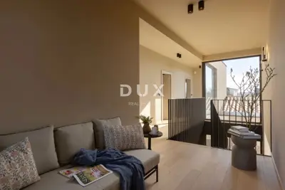 Haus zum Kauf in Poreč, 270 m² - 22