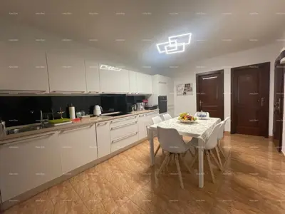 Haus 205 m², Rovinj Zentrum, 50 m vom Meer und Meerblick