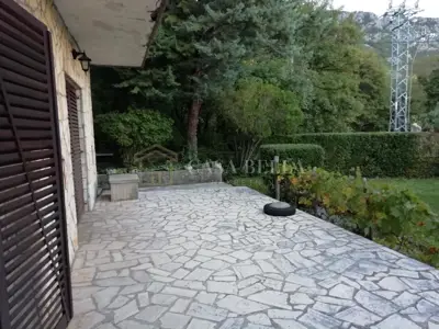 House 300 m², Grižane-Belgrad - peaceful surroundings and view - 10