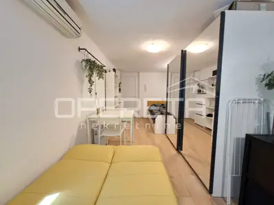 Garsonjere 31 m², Britanac - novouređene i uredni papiri