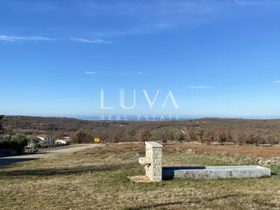 Istrien, Buje, Baugrundstück 3.906 m² für den Bau einer Villa zu verkaufen
