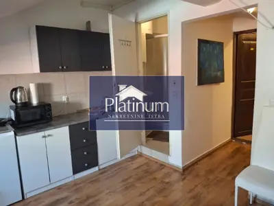 Istra, Pula, tri studio apartmana, 70 m²